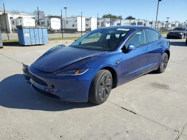 5YJ3E1EA7SF882228 2025 TESLA MODEL 3 - Image 1