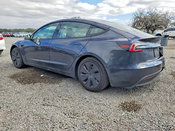 5YJ3E1EA7SF884271 2025 TESLA MODEL 3 - Image 2