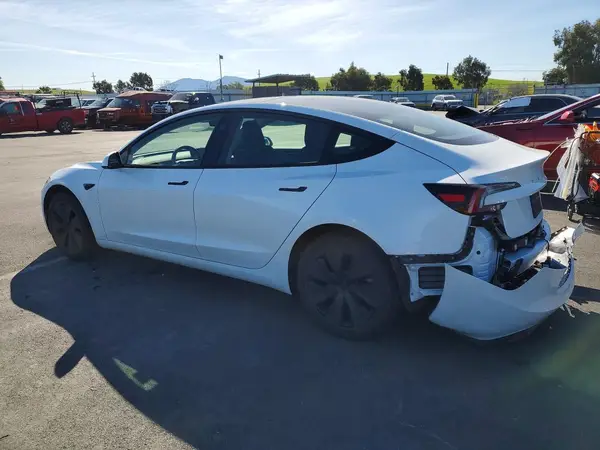 5YJ3E1EA7SF888191 2025 TESLA MODEL 3 - Image 2