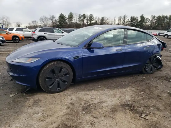 5YJ3E1EA7SF889678 2025 TESLA MODEL 3 - Image 1