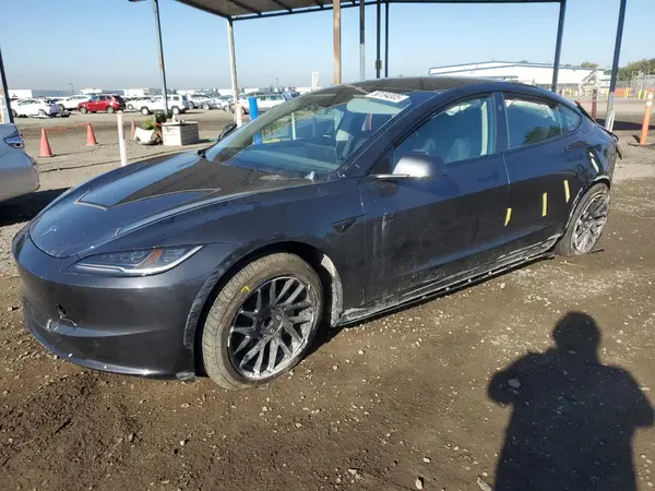5YJ3E1EA7SF890930 2025 TESLA MODEL 3 - Image 1