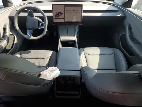 5YJ3E1EA7SF891804 2025 TESLA MODEL 3 - Image 8
