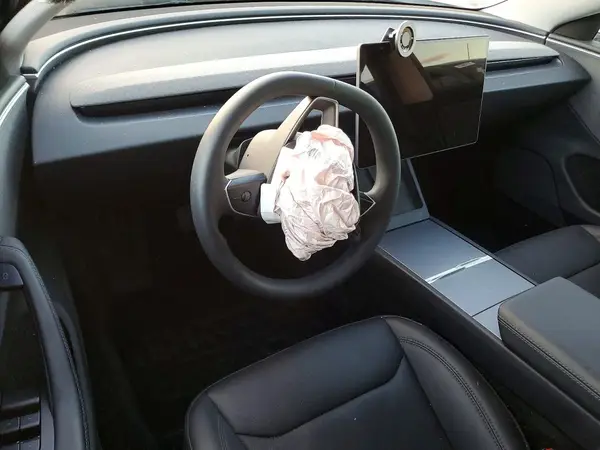 5YJ3E1EA7SF892029 2025 TESLA MODEL 3 - Image 8