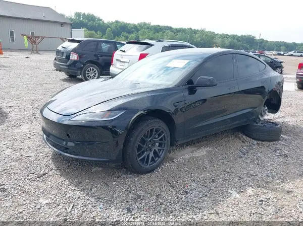 5YJ3E1EA7SF893732 2025 TESLA MODEL 3 - Image 2