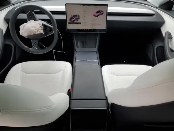 5YJ3E1EA7SF893875 2025 TESLA MODEL 3 - Image 8