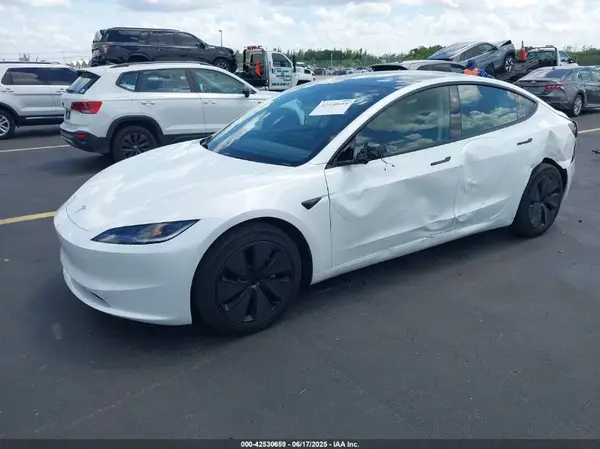 5YJ3E1EA7SF897151 2025 TESLA MODEL 3 - Image 2
