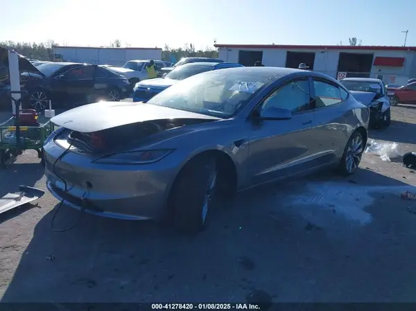 5YJ3E1EA7SF902977 2025 TESLA MODEL 3 - Image 2