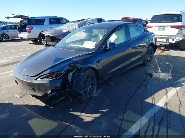 5YJ3E1EA7SF904003 2025 TESLA MODEL 3 - Image 2