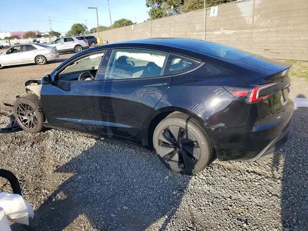 5YJ3E1EA7SF916412 2025 TESLA MODEL 3 - Image 2