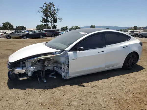 5YJ3E1EA7SF922100 2025 TESLA MODEL 3 - Image 1