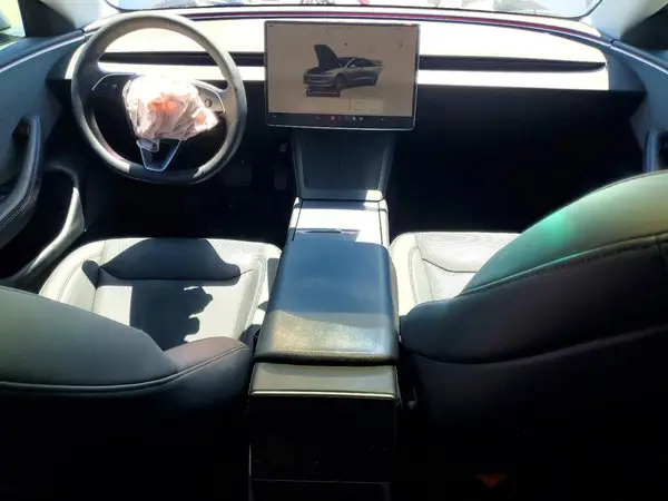 5YJ3E1EA7SF940418 2025 TESLA MODEL 3 - Image 8