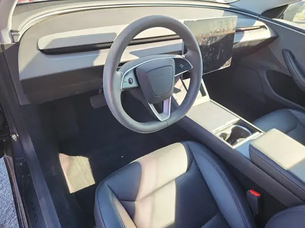 5YJ3E1EA7SF942928 2025 TESLA MODEL 3 - Image 8