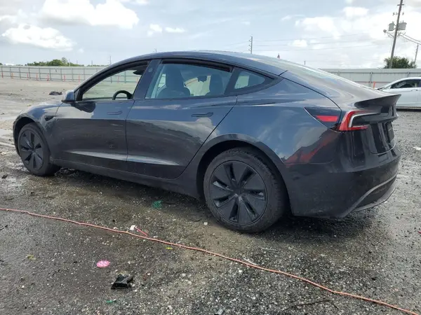 5YJ3E1EA7SF951290 2025 TESLA MODEL 3 - Image 2