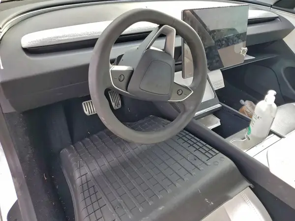5YJ3E1EA7SF965402 2025 TESLA MODEL 3 - Image 8