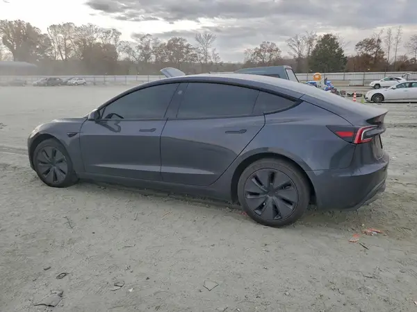 5YJ3E1EA7SF966159 2025 TESLA MODEL 3 - Image 2