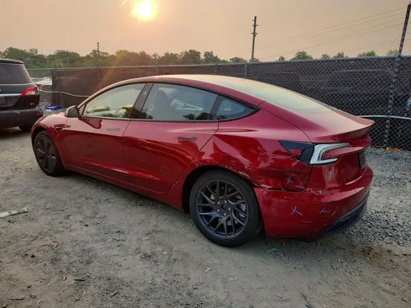 5YJ3E1EA7SF971605 2025 TESLA MODEL 3 - Image 2