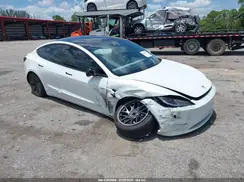 5YJ3E1EA7SF976853 2025 TESLA MODEL 3