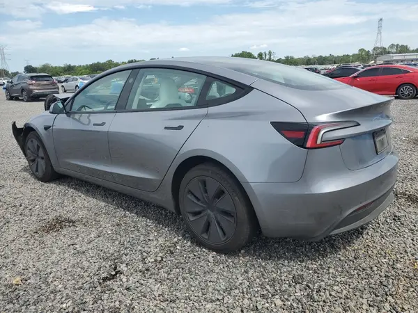 5YJ3E1EA7SF977128 2025 TESLA MODEL 3 - Image 2
