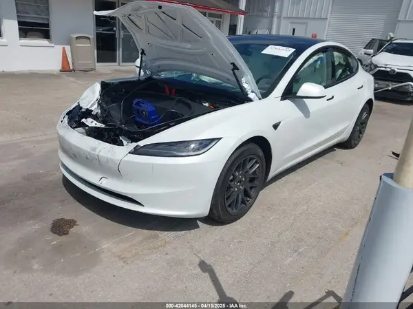 5YJ3E1EA7SF978831 2025 TESLA MODEL 3 - Image 2