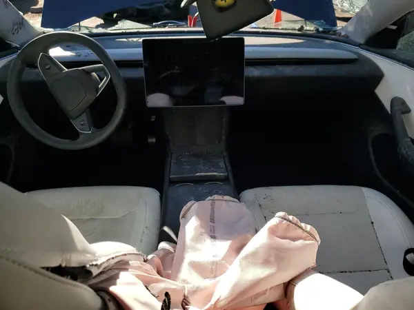 5YJ3E1EA7SF986198 2025 TESLA MODEL 3 - Image 8
