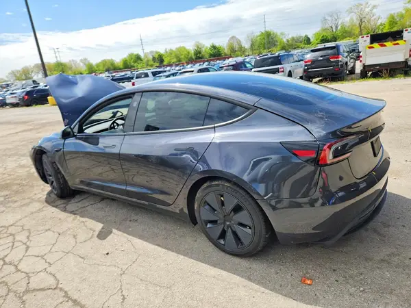 5YJ3E1EA7SF992650 2025 TESLA MODEL 3 - Image 2