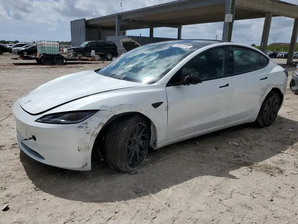5YJ3E1EA7SF998335 2025 TESLA MODEL 3 - Image 1