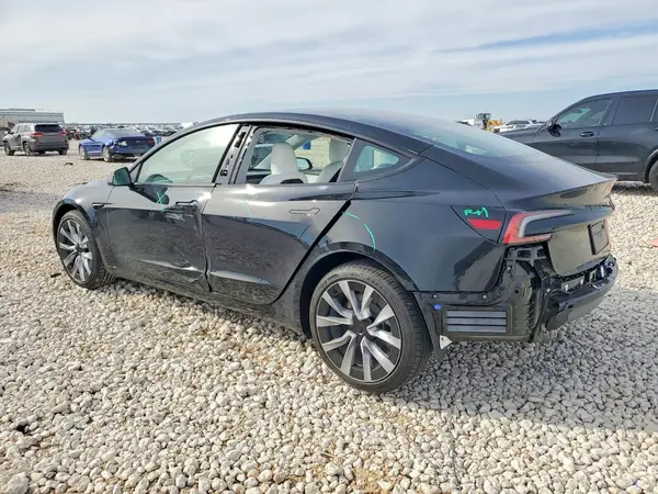 5YJ3E1EA7TF121488 2026 TESLA MODEL 3 - Image 2
