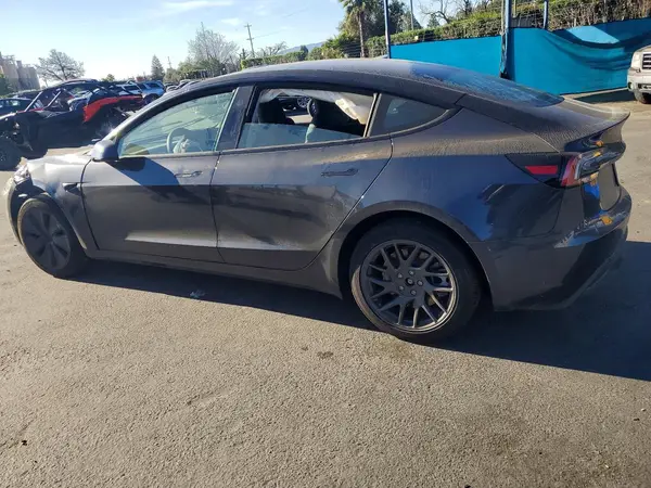 5YJ3E1EA7TF123404 2026 TESLA MODEL 3 - Image 2