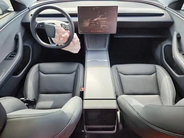 5YJ3E1EA7TF140218 2026 TESLA MODEL 3 - Image 8