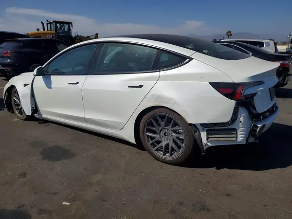 5YJ3E1EA7TF179794 2026 TESLA MODEL 3 - Image 2