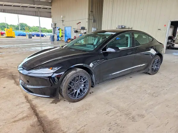 5YJ3E1EA7TF182744 2026 TESLA MODEL 3 - Image 1