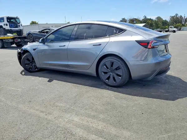 5YJ3E1EA7TF187300 2026 TESLA MODEL 3 - Image 2