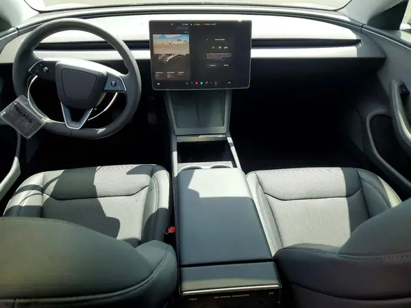 5YJ3E1EA7TF187300 2026 TESLA MODEL 3 - Image 8