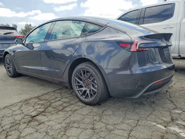 5YJ3E1EA7TF202328 2026 TESLA MODEL 3 - Image 2