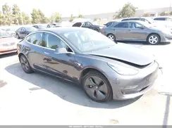 5YJ3E1EA8JF004001 2018 TESLA MODEL 3