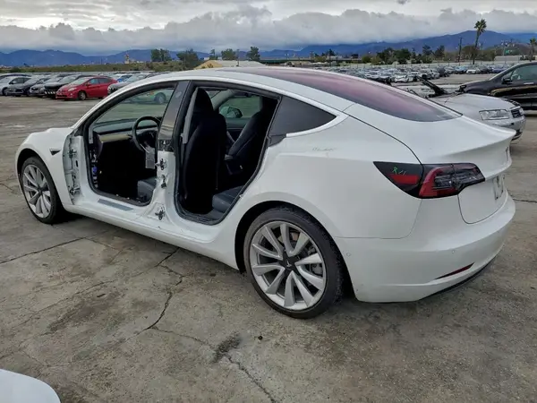 5YJ3E1EA8JF006489 2018 TESLA MODEL 3 - Image 2