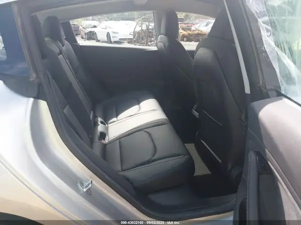 5YJ3E1EA8JF007061 2018 TESLA MODEL 3 - Image 8