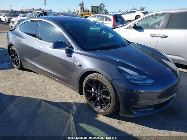 5YJ3E1EA8JF008498 2018 TESLA MODEL 3 - Image 1