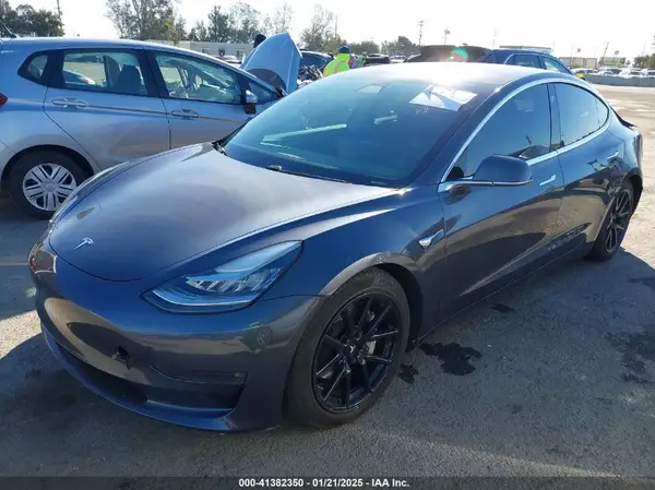 5YJ3E1EA8JF008498 2018 TESLA MODEL 3 - Image 2