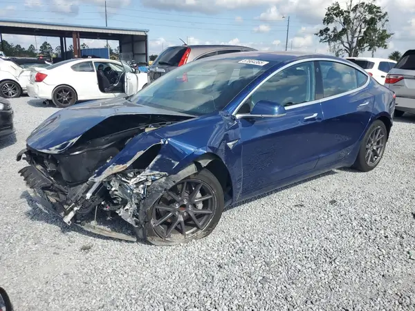 5YJ3E1EA8JF008971 2018 TESLA MODEL 3 - Image 1