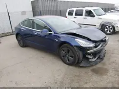 5YJ3E1EA8JF009036 2018 TESLA MODEL 3