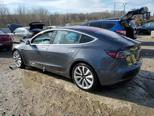 5YJ3E1EA8JF012051 2018 TESLA MODEL 3 - Image 2