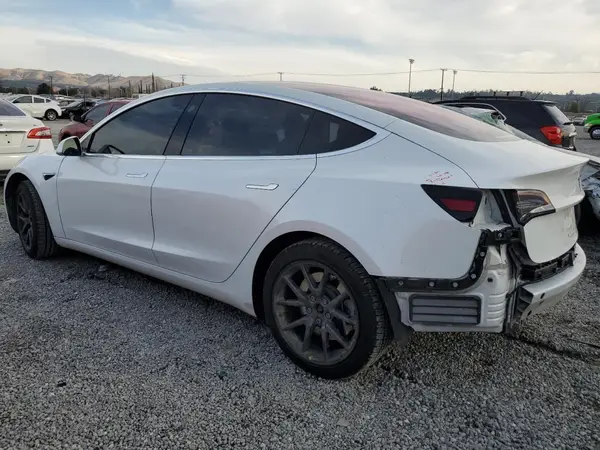 5YJ3E1EA8JF013247 2018 TESLA MODEL 3 - Image 2