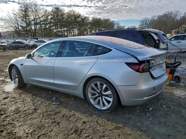 5YJ3E1EA8JF015225 2018 TESLA MODEL 3 - Image 2