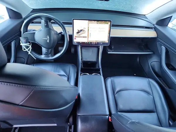 5YJ3E1EA8JF015225 2018 TESLA MODEL 3 - Image 8