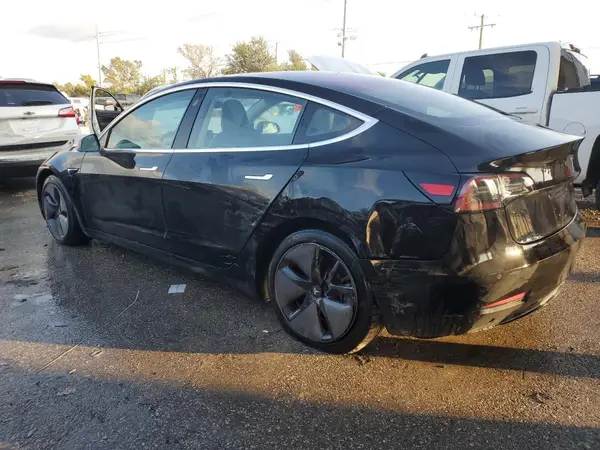 5YJ3E1EA8JF015984 2018 TESLA MODEL 3 - Image 2