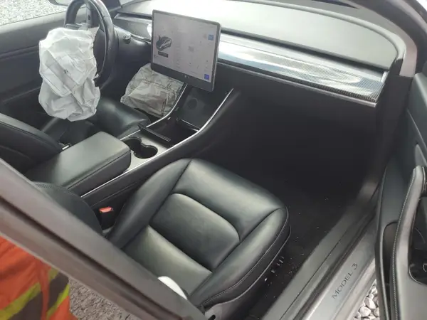 5YJ3E1EA8JF016584 2018 TESLA MODEL 3 - Image 8