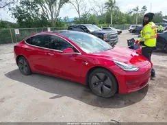 5YJ3E1EA8JF016777 2018 TESLA MODEL 3