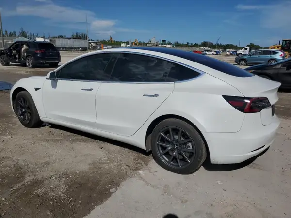 5YJ3E1EA8JF017251 2018 TESLA MODEL 3 - Image 2