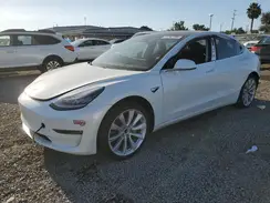 5YJ3E1EA8JF018352 2018 TESLA MODEL 3